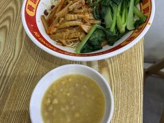 -魔都三兄弟酸辣粉·蘸卤炸串(虹桥万科店)