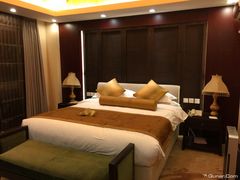 -中家鑫园温泉酒店鑫悦汤泉