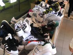 -首创奥特莱斯(西安店)