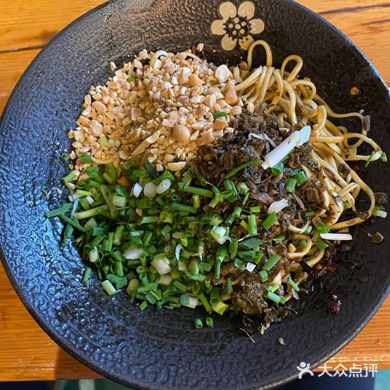 辣齿唇香(唐人财富中心店)