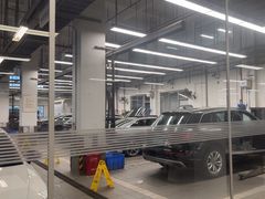 -深圳锦龙奥迪4S店(前海店)