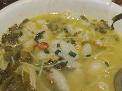 -东口码头·烧鸽子·鱼头泡饼·地方菜(金鹰悦城店)
