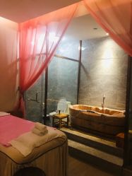 -苑苑vbeauty科技美容SPA