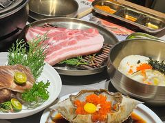 -草家酱蟹炭火烤肉店(珲春南路一店)