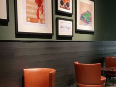 -星巴克臻选(南京金茂览秀城店)