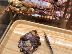 扁桃仁可颂（巧克力）-山崎面包(静安久光店)