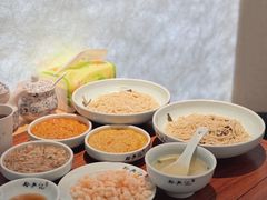 -裕兴记•蟹黄面馆(人民广场店)