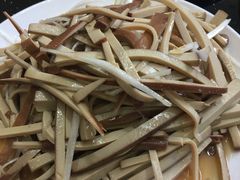 -铁锅炖灶台鱼老三炖鱼馆