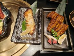 -山川小町·极番烧肉(新地假日广场店)