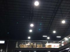 -嘿哟动霸CHUA·新潮玩运动娱乐中心·蹦床滑冰团建乐园