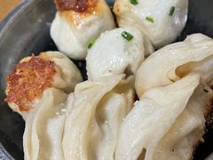 -黄阿姨锅贴大王(万航渡路店)