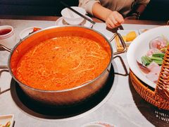 -野山舂·贵州现舂酸汤牛肉(民生路店)