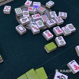 - 科技园附近新开了一家可以吃饭and打麻将的咖啡店