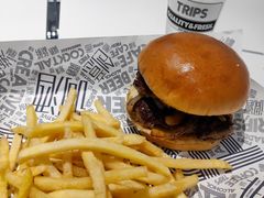 -TRIPS BURGER(大钟寺店)