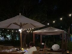 -三亚艾迪逊酒店·海滩烧烤 BARBACOA·现场乐队·浪漫晚餐·烧烤海鲜