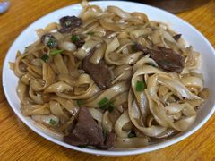湿炒牛河-河记肠粉店