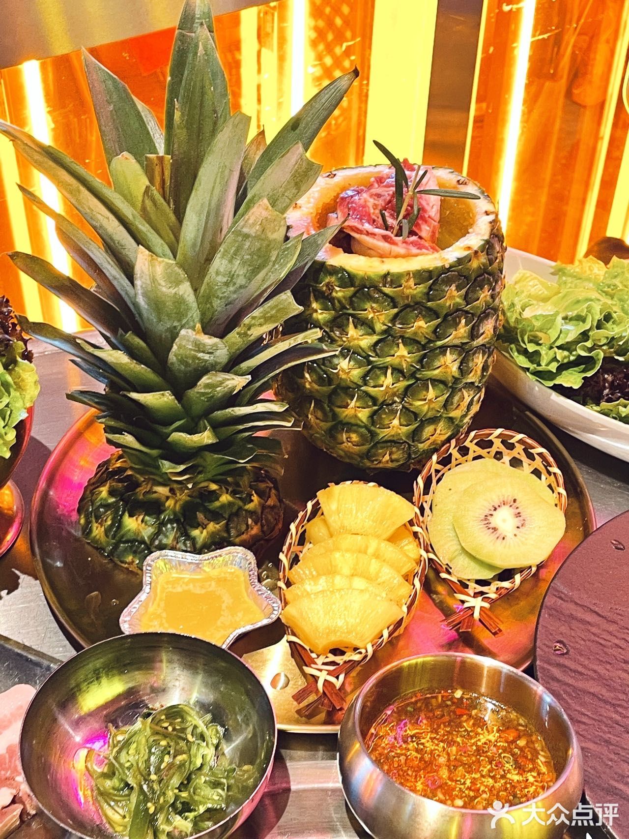 杭州|站着吃烤肉新派韩式烤肉假装在  和姐妹去湖滨银
