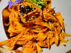 敲糖棒棒鸡-辛香汇·现炒川菜(淮海路百盛店)