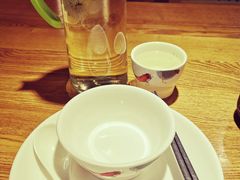 餐具摆设-杭百味·大众精选杭帮菜(西湖音乐喷泉店)