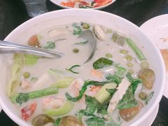 -J Daeng Seafood