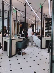 -HAIR CORNER