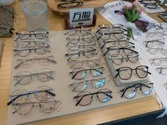 -Eziwish眼镜·蔡司授权店