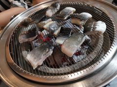 -围炉肉舍•炭烤活鳗•丹东海鲜烤肉(步行街店)