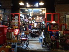 -席娜卡琳火车铁道夜市