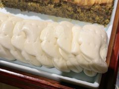-帅巴人舅母子腊蹄民俗村