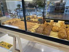 面包甜点陈列柜-熊叔熊婶面包房(团结湖店)