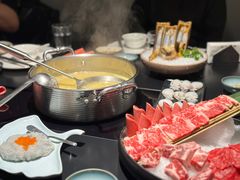 -鲜入唯煮·港式海鲜牛肉火锅(金宝街店)