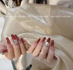 -花系美·美甲美睫精品店