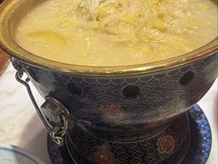 铜锅酸菜炖软骨-小吊梨汤·北京菜·烤鸭(鸟巢店)