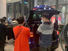 -TESLA 特斯拉(广州天环广场体验店)