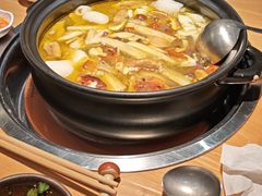 -一朵菌·野生菌探索家火锅(南亚店)