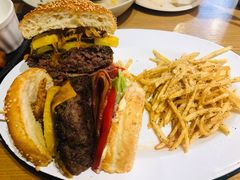 27&nbsp;牛肉汉堡-HELLO 27 意面·沙拉·帕尼尼