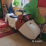 这家咖啡厅非洲风情草坪遛娃