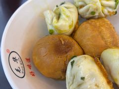 玉兰饼和生煎馒头-毛华美食(清扬路店)