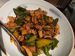 -八百里新派湘菜馆