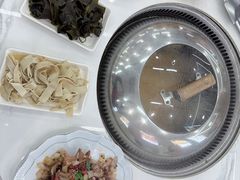 -丹水桥地锅鱼·翘嘴鲌·地方特色全鱼宴(丹江口大坝店)