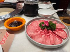 雪花牛舌-煲宫猪肚鸡(晶品店)