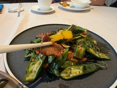 沙茶金不换秋葵爆和牛-粤财皇冠假日酒店·彩华轩中餐厅