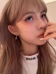 -东秀护肤造型