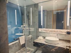 -上海虹桥西郊假日酒店