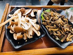 -土连锅·现熬养生汤锅(梁家巷店)