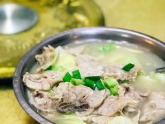 -茅屋大酒店