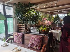 靠窗位-春暖花开(西溪店)