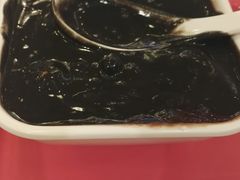 芝麻糊红豆沙-满记甜品(优客百盛店)