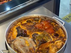 -明姨仔潮汕美食·碳炉猪脚·汕尾牛腩饭·起片鸡煲(起义路店)