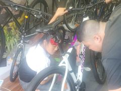 -道路口单车爱瓦士dahon大行